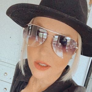 Meet your Posher, Jane